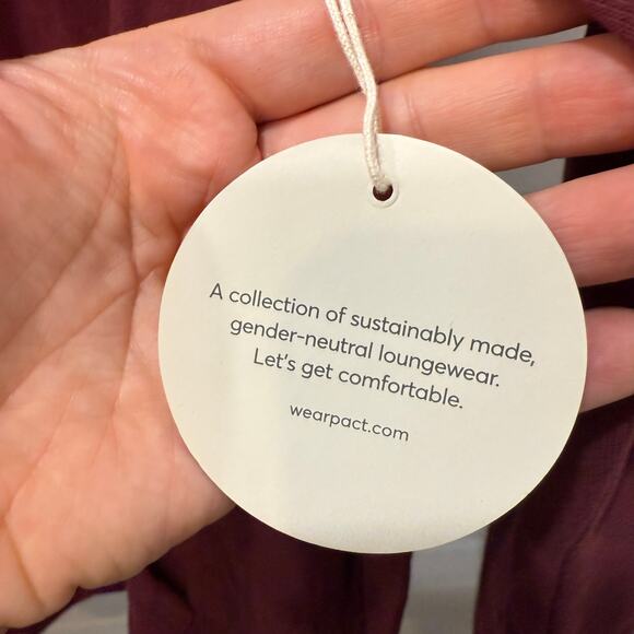 Pact NWT One For All Unisex Hoodie Sweatshirt Raisin Red Sz Small Organic Cotton - Picture 9 of 12